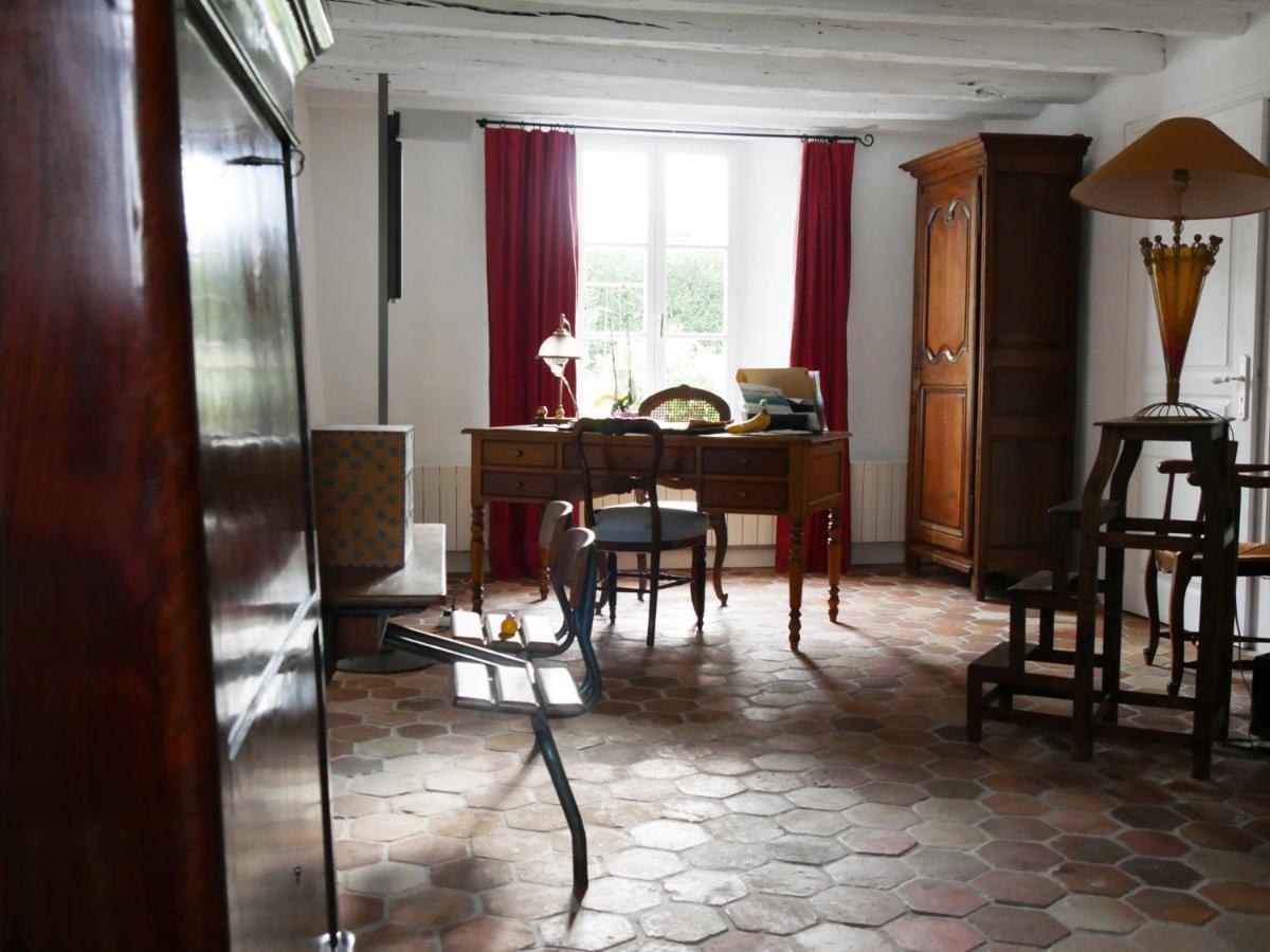 Le Champ De L'Eau Bed & Breakfast Crecy-la-Chapelle Eksteriør bilde