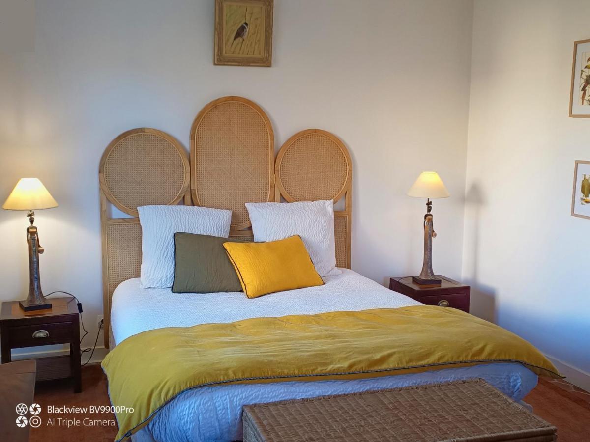Le Champ De L'Eau Bed & Breakfast Crecy-la-Chapelle Eksteriør bilde
